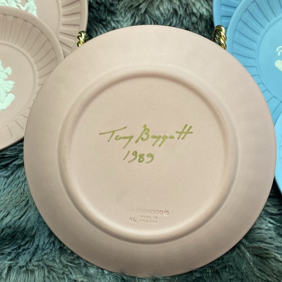 Set of Wedgwood Jasper Vintage Mini Plates - Picture 11 of 16